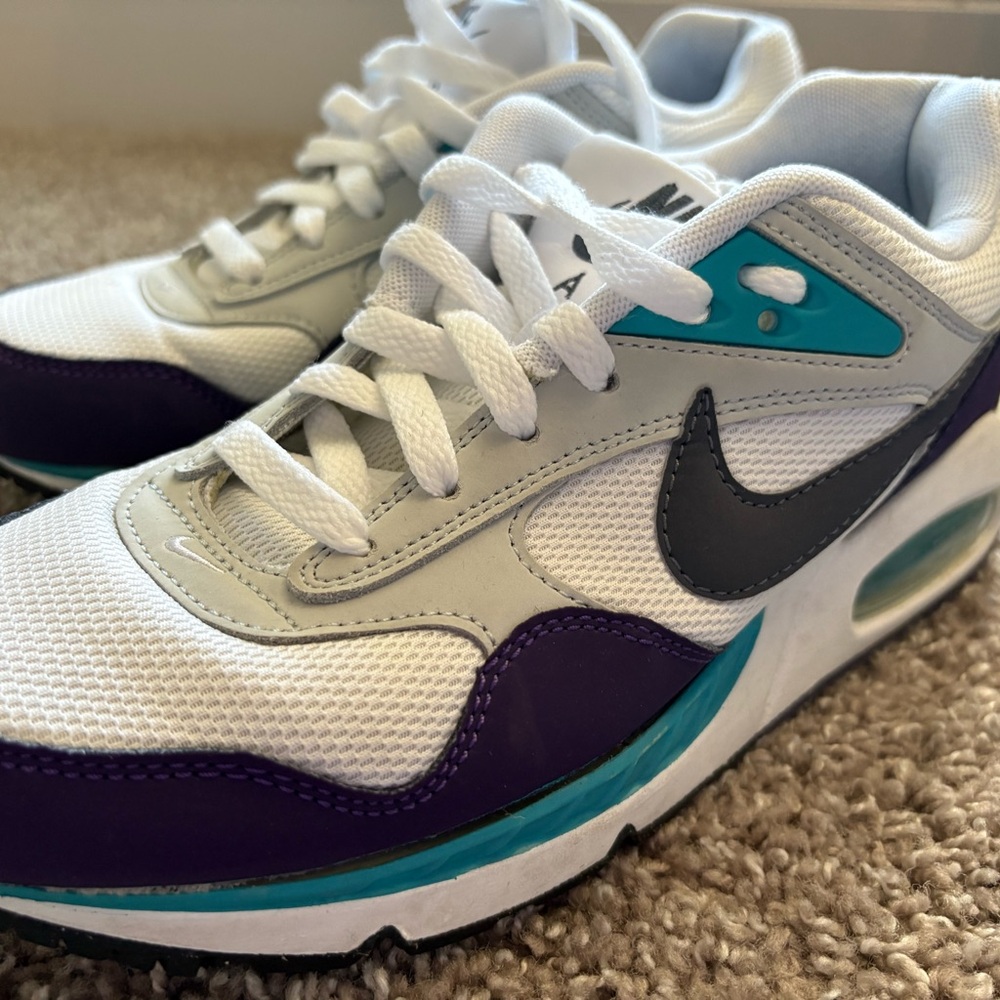 Nike Air Max White and Teal Sneakers